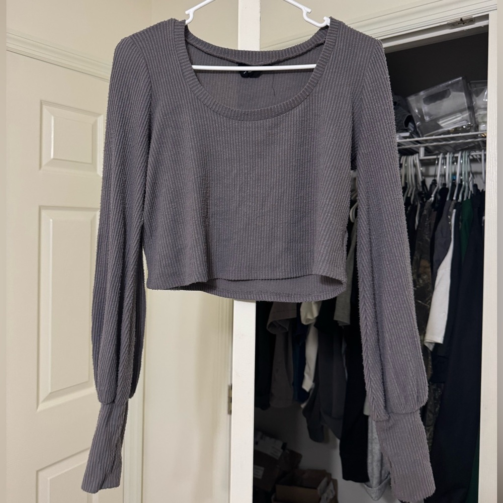 Urban Outfitters Gray Ribbed Cropped Long-Sleeve Top
